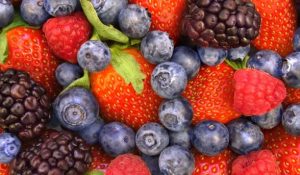 10667-bright-coloured-berries-sugar-in-fruit_article_new